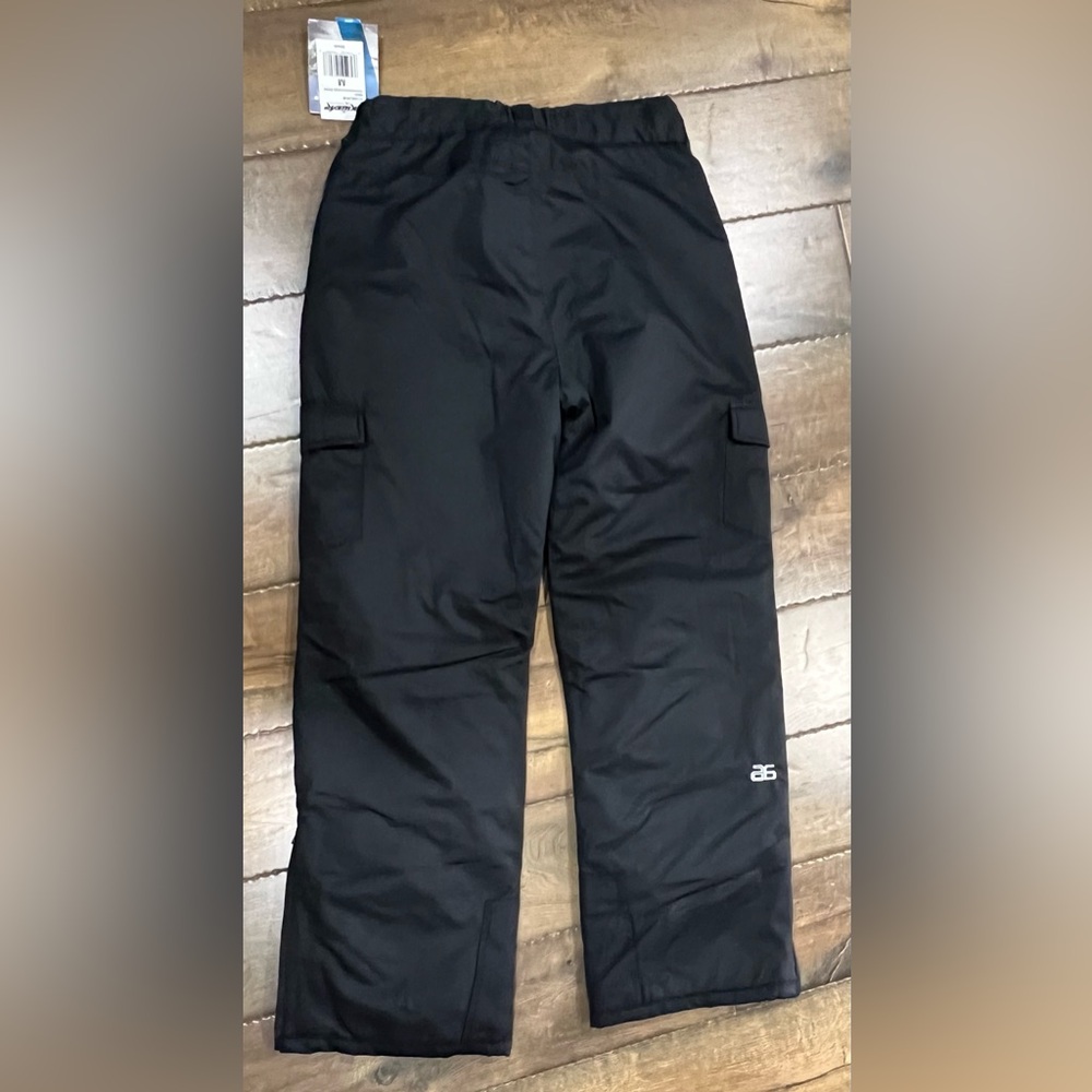 NWT Ski Gear Men’s Large Cargo Pants/Ski Pants - Picture 2 of 6